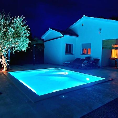 Villa Nevera Omišalj Exteriör bild