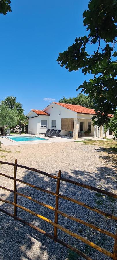 Villa Nevera Omišalj Exteriör bild